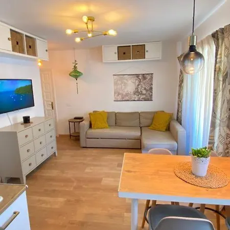 Cozy Urban Escape 1br Near Tenerife South Airport * Guaza